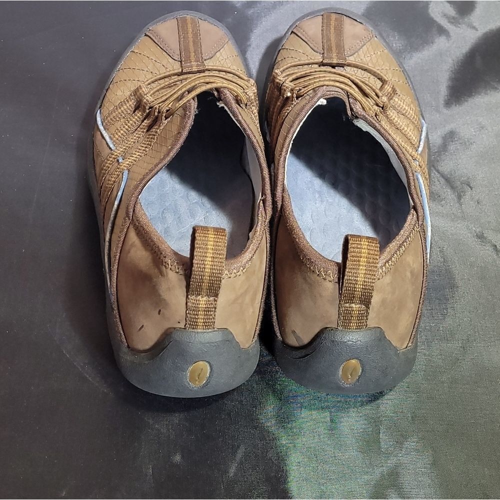 PRIVO SLIP ON SHOES BY CLARKS - Picture 9 of 15